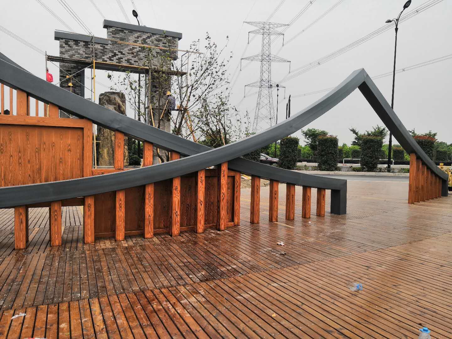 <strong>鋼結構木紋漆施工先安裝好還是先施工好？</strong>