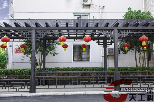 <strong>涼亭木紋漆比實(shí)木好在哪里？</strong>